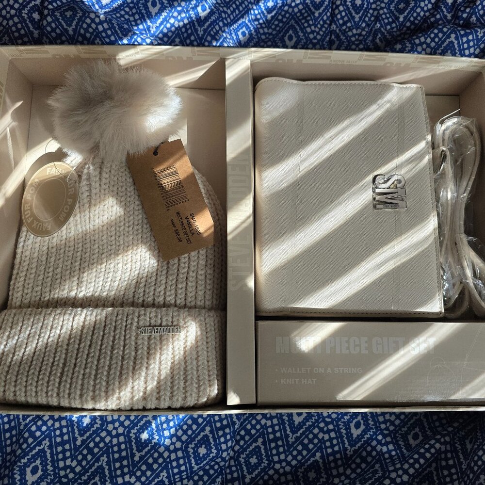 NWT - Steve Madden gift boxes!! 🎁🎄